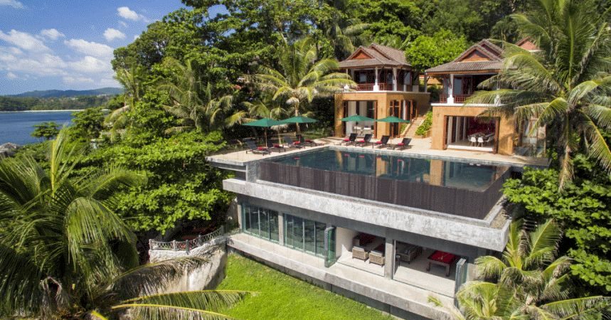 8 bedroom beachfront villa in Kata beach