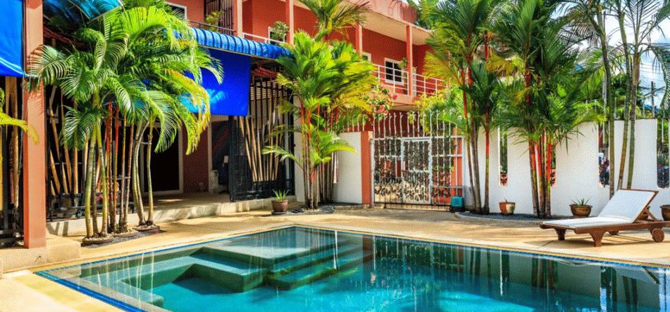 4 bedroom pool villa walking distance to Bangla Patong