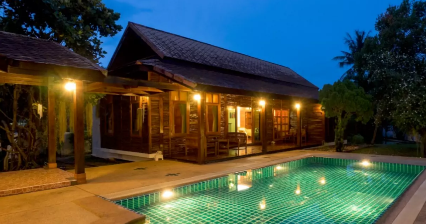 3 bedroom pool villa wooden style 100 meters from Bangtao beach