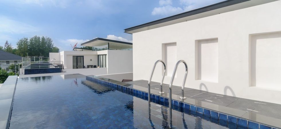 4 bedroom villa in Laguna Bangtao walking distance to the beach