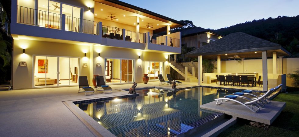 7 bedroom villa within walking distance to Nai Harn beach